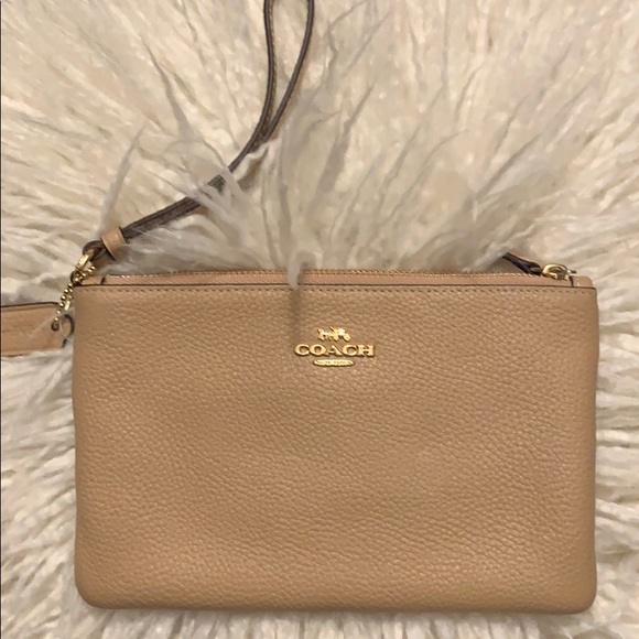 Coach Handbags - Coach small wristlet